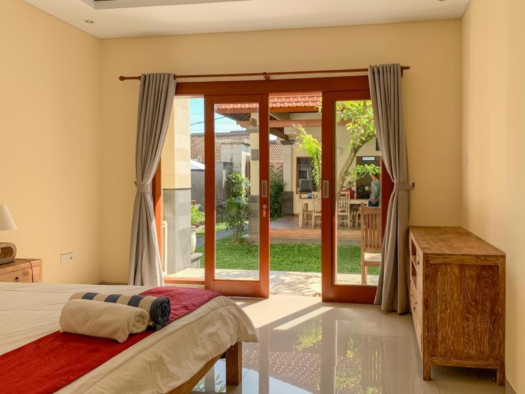 Lotus Bali Guest House Canggu  Exterior photo